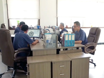 優明科技術人員辦公圖